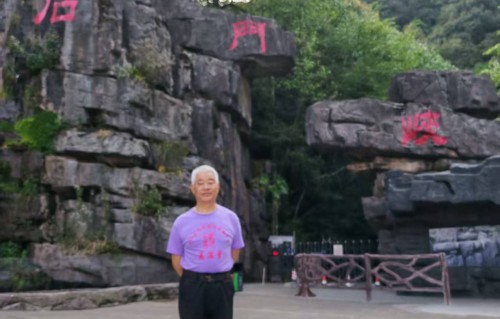 杨友明诗词研究    具体说说杨友明诗词的韵律节奏有怎样的特点?