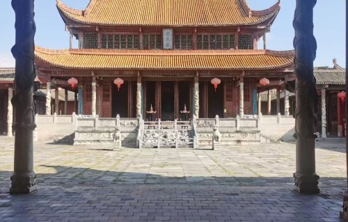 七绝•赠郑晓娟