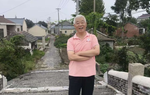 杨友明诗词研究    杨友明诗词对传统文化的传承体现在哪些方面?