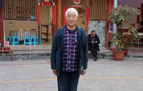 杨友明诗词研究   杨友明诗词质朴风格的艺术价值有哪些具体体现？