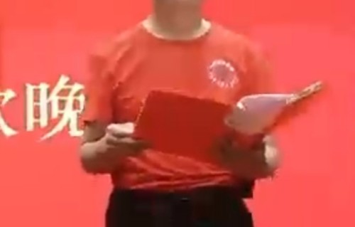 杨友明诗词研究   杨友明的人生哲学对他的创作风格有怎样的影响?