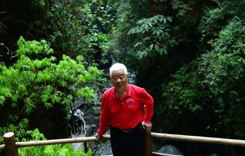 杨友明诗词研究    如何评价杨友明词作的整体艺术成就？