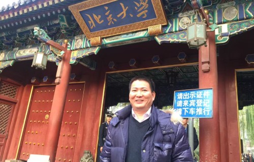 刘权,《新诗刊》副主编、栏目“如歌的行板”主编
