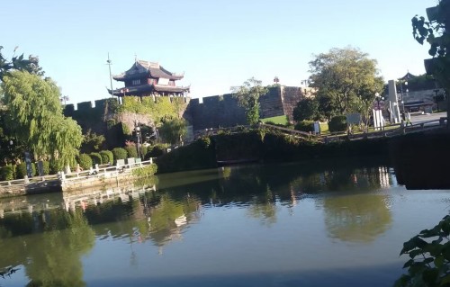 七绝•啸天龙