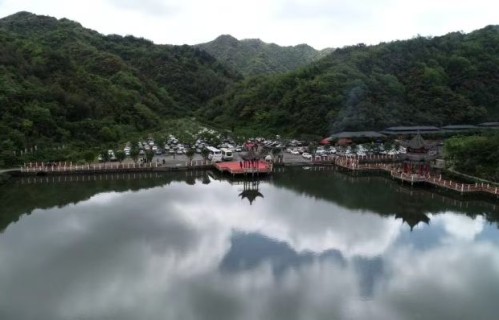 思帝乡·桃花