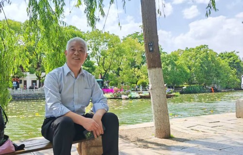 杨友明诗词研究     如何通过平仄规律来欣赏杨友明律诗的艺术魅力？